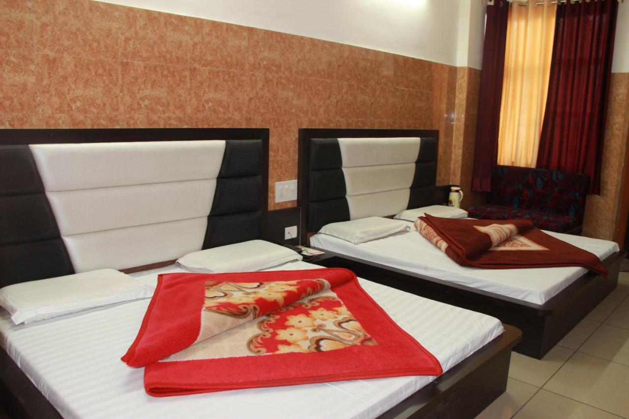 Aashirwad Hotel Katra  Exteriér fotografie